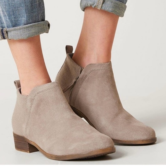 Toms Deia Ankle Bootie - Picture 1 of 7